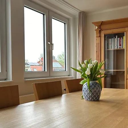 Lichtdurchflutete Dachgeschosswohnung In Uninaehe 奥尔登堡